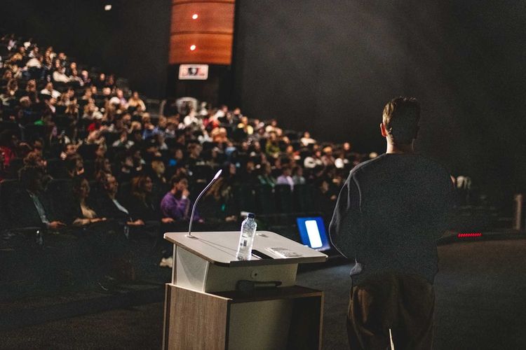 Creatures Festival_(c) Sara De Graeve_Web21.jpg Creatures Festival_(c) Sara De Graeve_Web21.jpg